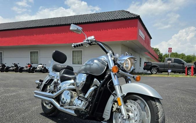 2005 Honda VTX 1800R Spec 2