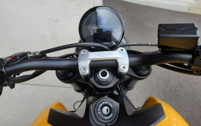 2026 Triumph Trident 660 Cosmic yellow