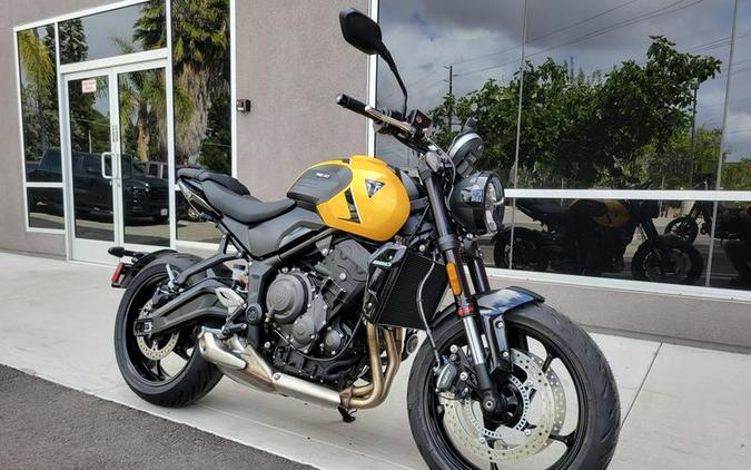 2026 Triumph Trident 660 Cosmic yellow