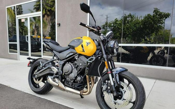 2026 Triumph Trident 660 Cosmic yellow