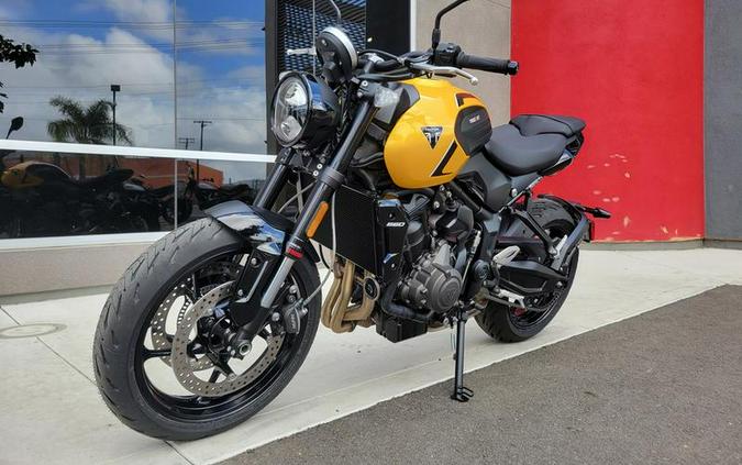 2026 Triumph Trident 660 Cosmic yellow