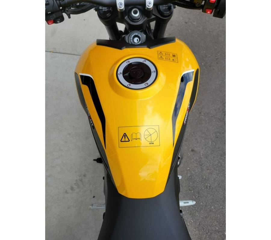 2026 Triumph Trident 660 Cosmic yellow