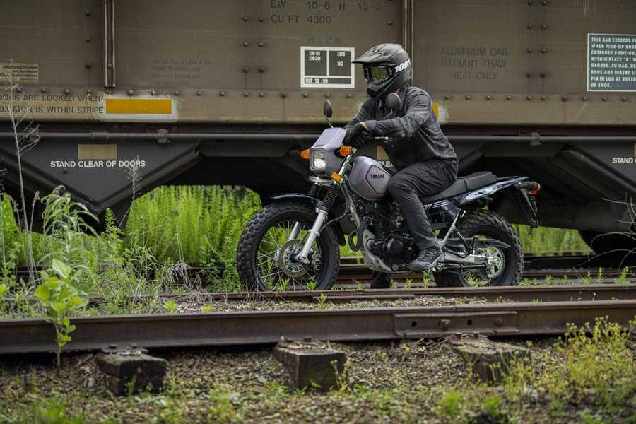 2027 Yamaha TW200