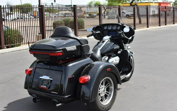 2020 Harley-Davidson Tri Glide Ultra Vivid Black