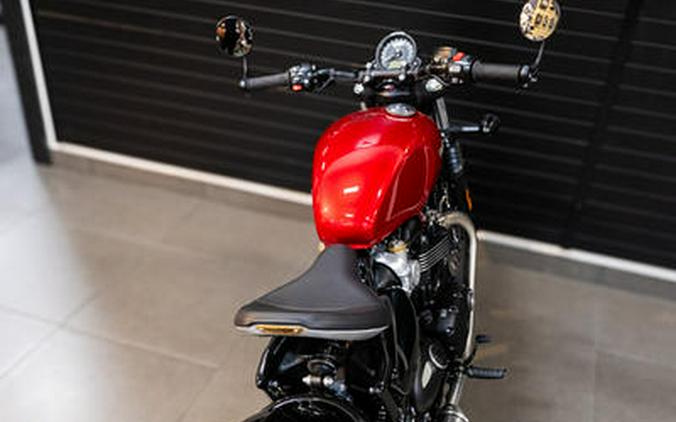 2023 Triumph Bonneville Bobber Red Hopper