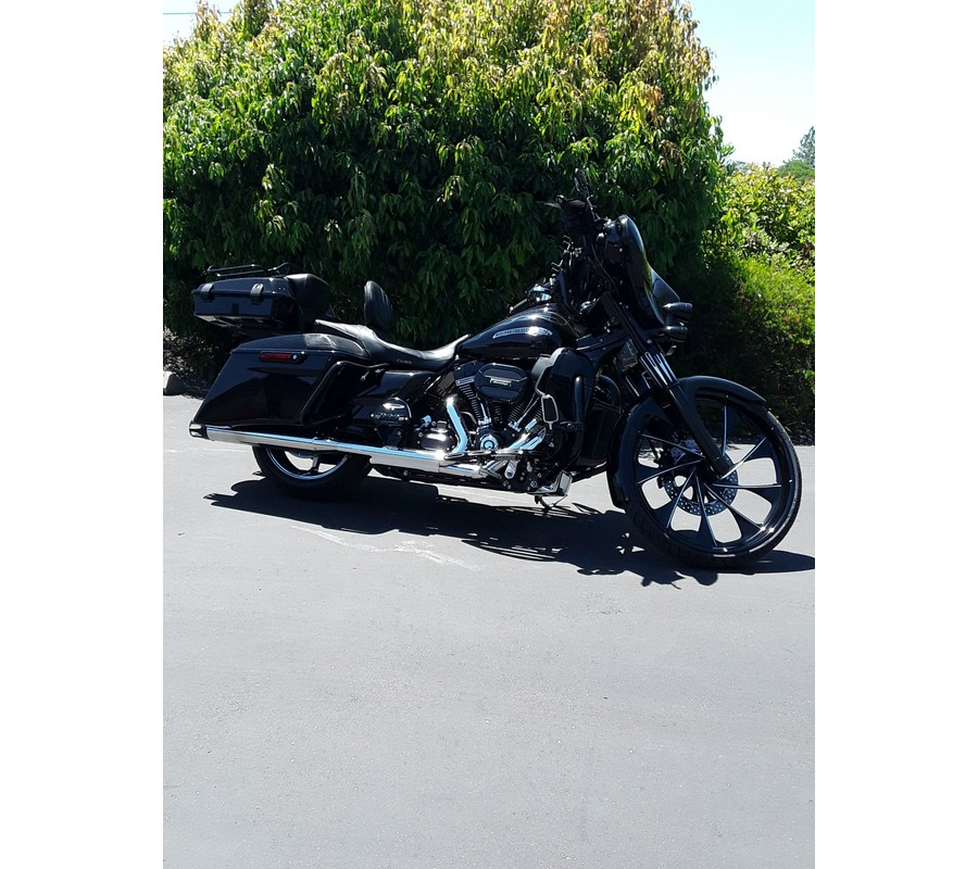 2015 Harley-Davidson Street Glide® CVOT Street Glide®