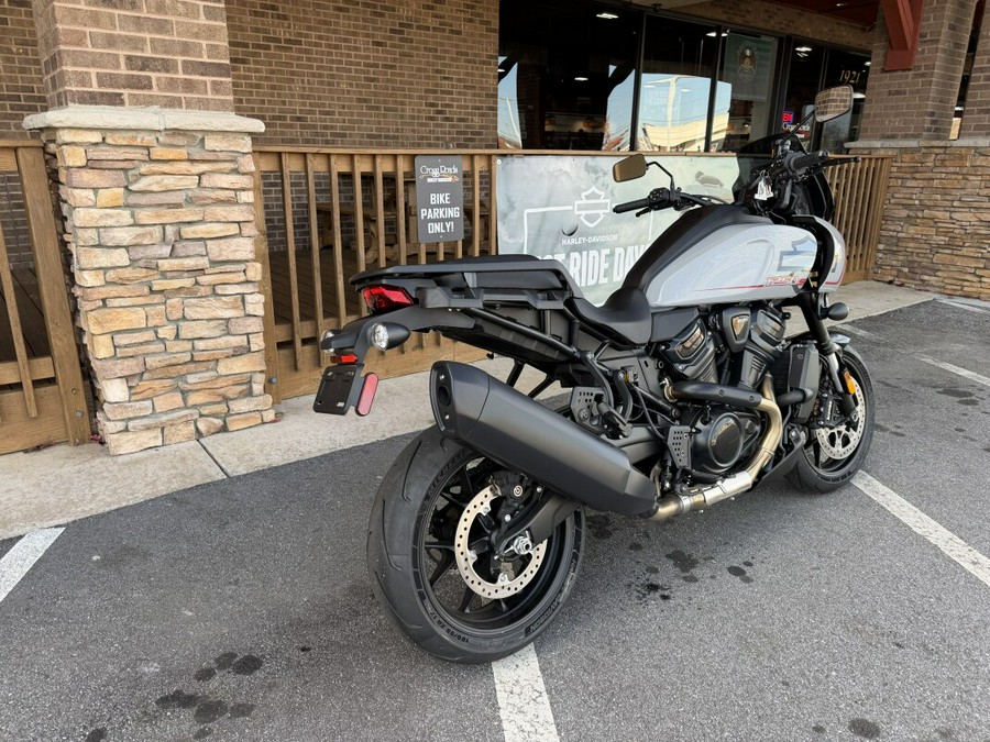 2025 Harley-Davidson® Pan America® 1250 ST Billiard Gray