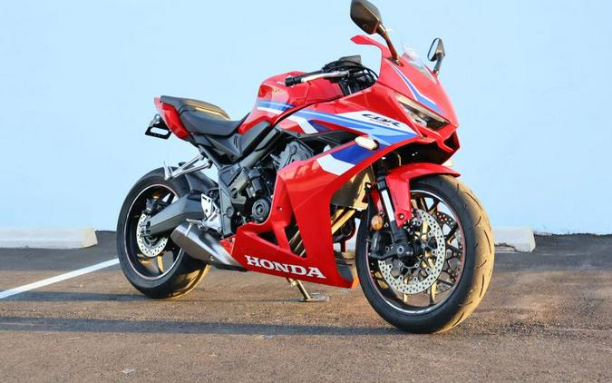 2025 HONDA CBR 650 R E-CLUTCH
