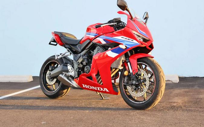 2025 HONDA CBR 650 R E-CLUTCH