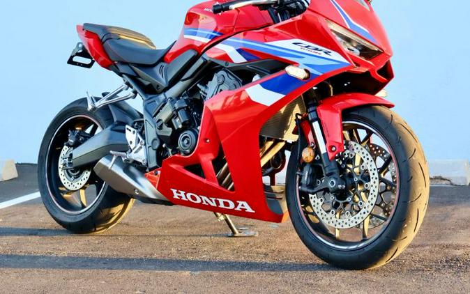 2025 HONDA CBR 650 R E-CLUTCH