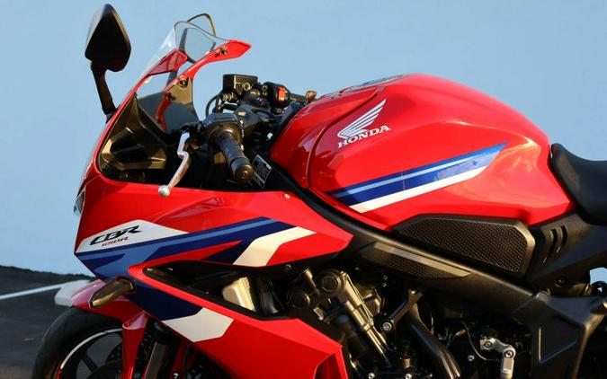 2025 HONDA CBR 650 R E-CLUTCH