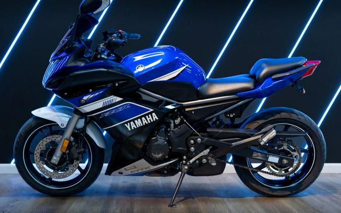 2013 Yamaha FZ6R Blue/White
