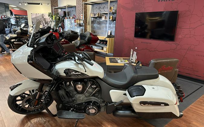 2026 Indian Motorcycle CHALLENGER DH 112, CHALK/BLK MTLLC, 49ST Dark HorseĀ® with PowerBand Audio Package