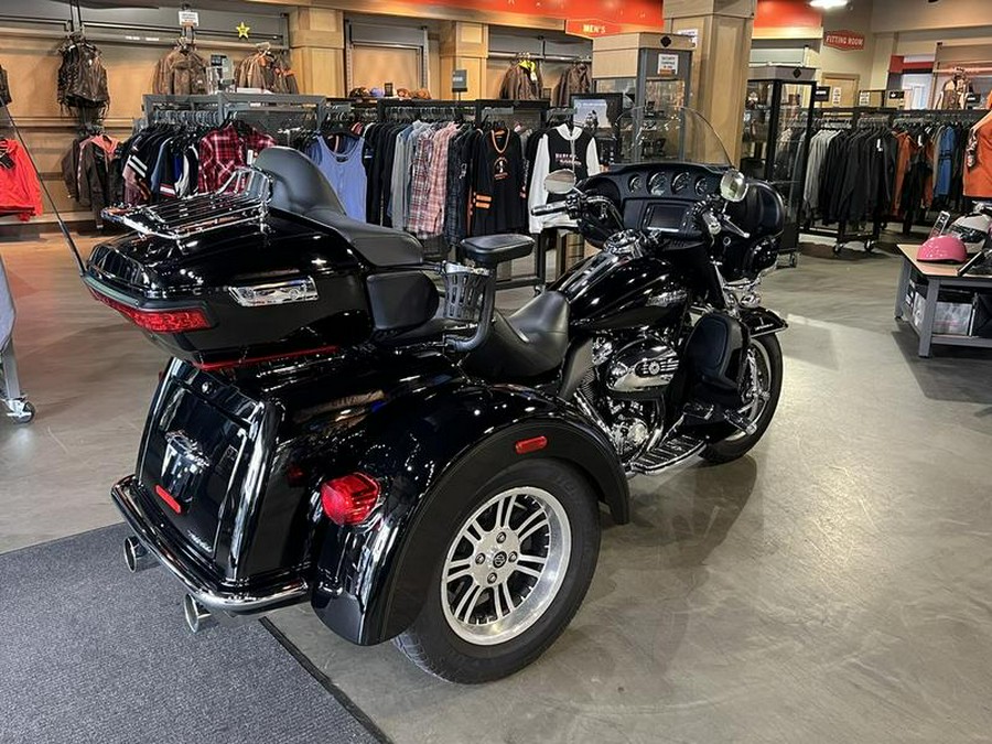 2018 Harley-Davidson® FLHTCUTG - Tri Glide® Ultra