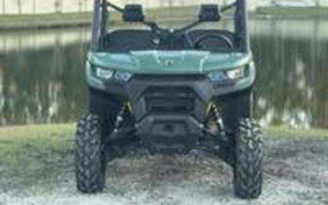 2025 Can-Am® Defender DPS HD10 Compass Green