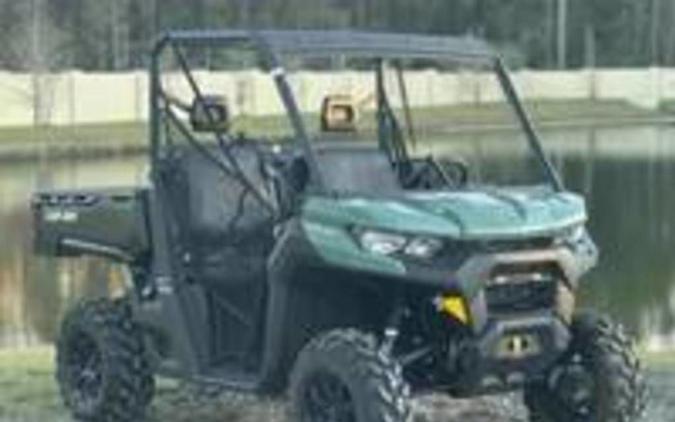 2025 Can-Am® Defender DPS HD10 Compass Green