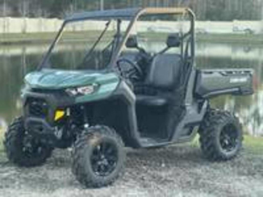 2025 Can-Am® Defender DPS HD10 Compass Green