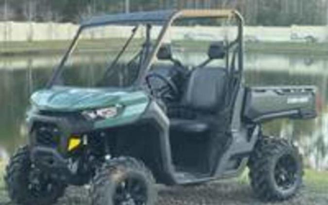 2025 Can-Am® Defender DPS HD10 Compass Green