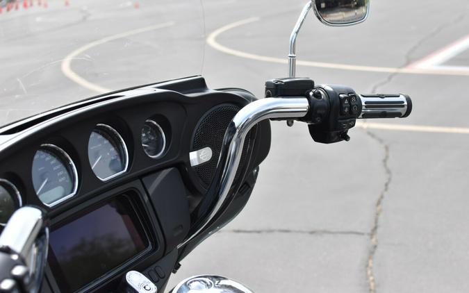 2022 Harley-Davidson Tri Glide Ultra Gauntlet Gray Metallic/Vivid Black