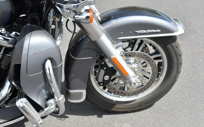 2022 Harley-Davidson Tri Glide Ultra Gauntlet Gray Metallic/Vivid Black