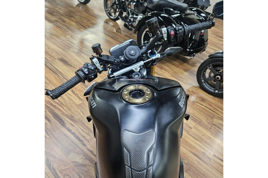 2021 Ducati STREET FIGHTER