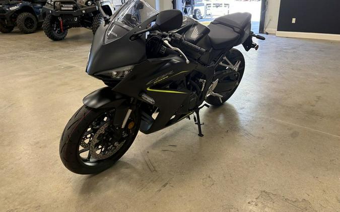 2026 Honda CBR650R E-Clutch