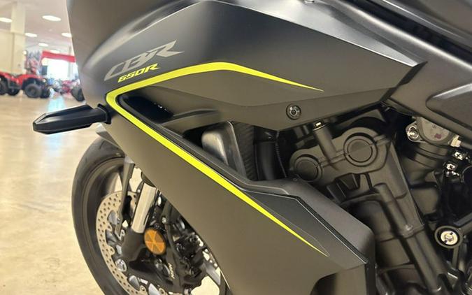 2026 Honda CBR650R E-Clutch