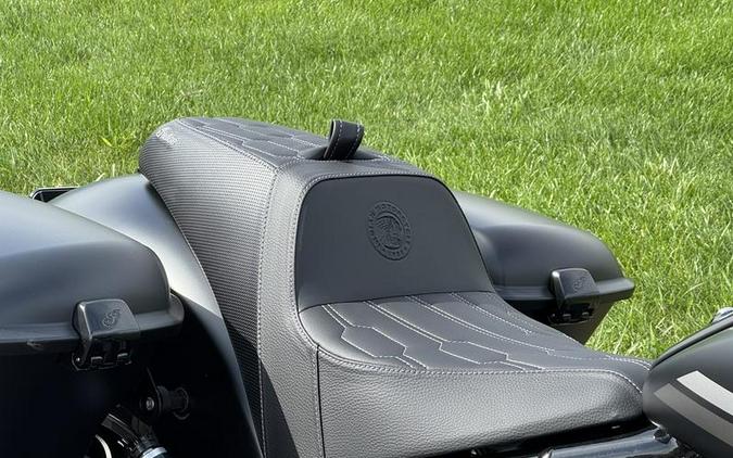 2026 Indian Motorcycle® Sport Chief RT Black Smoke