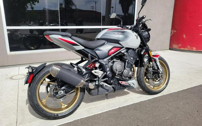 2026 Triumph Trident 800 Ash grey
