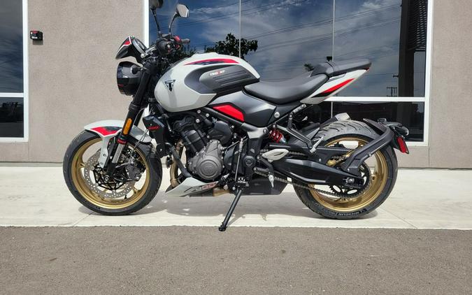 2026 Triumph Trident 800 Ash grey