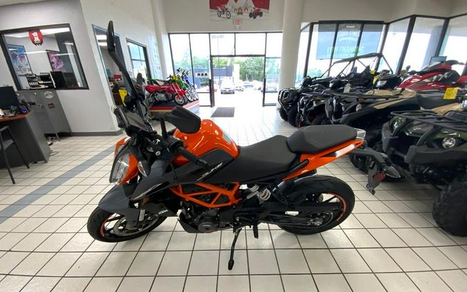 2023 KTM Duke 390