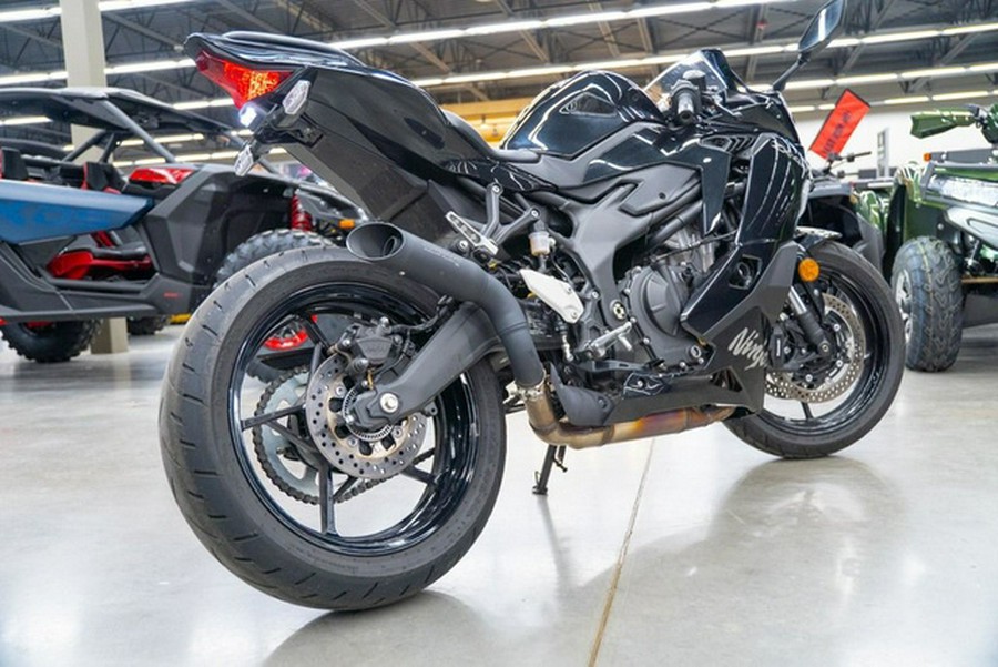 2025 Kawasaki NINJA ZX-4R ABS