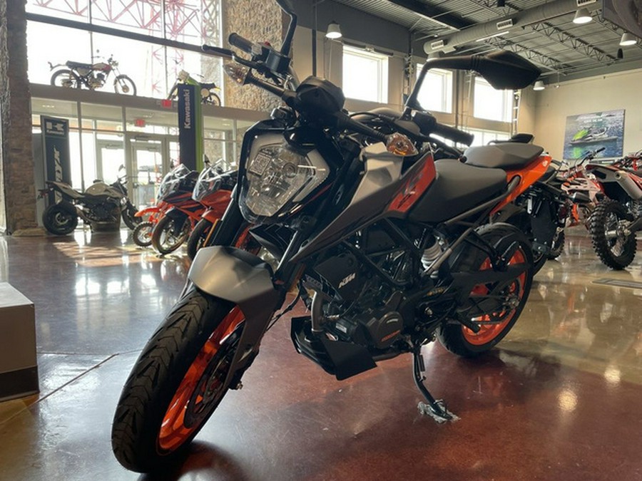 2023 KTM 200 Duke