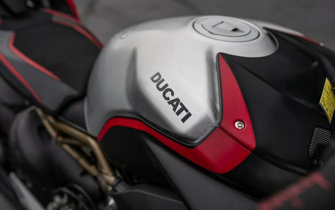 2021 Ducati Streetfighter V4 S Dark Stealth