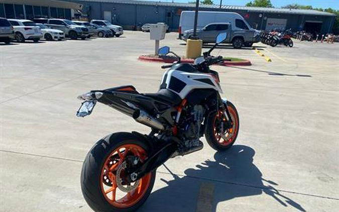 2021 KTM 890 Duke R