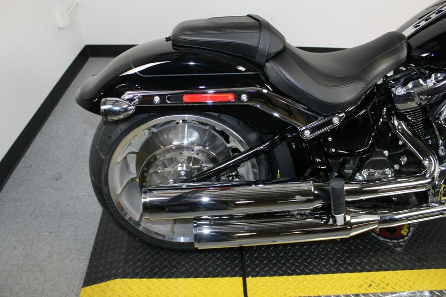 2025 Harley-Davidson® Fat Boy® Vivid Black