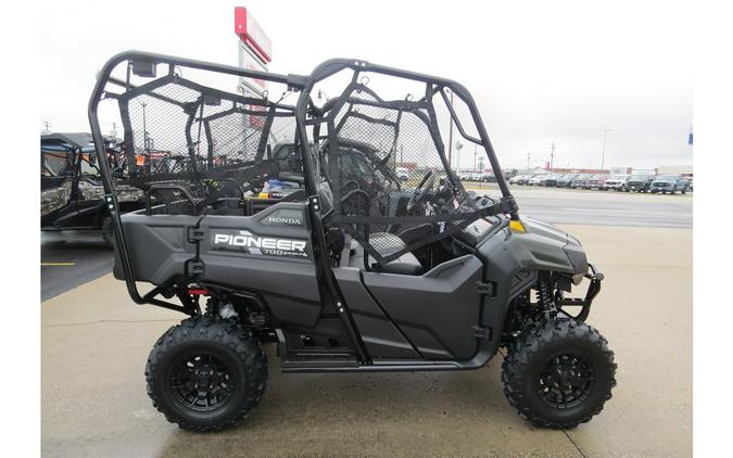 2026 Honda Pioneer 700-4 Deluxe