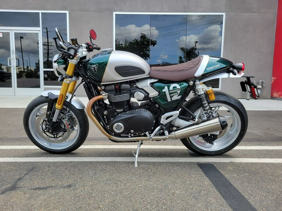 2027 TRIUMPH Speed Twin 1200 Cafe Racer Edition Aluminium silver / Competition green