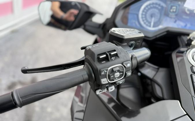 2026 Honda Gold Wing Tour GL1800T Metallic Black