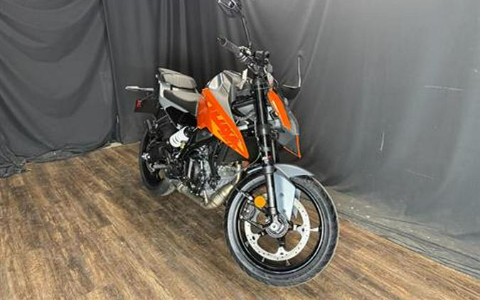 2024 KTM 250 Duke
