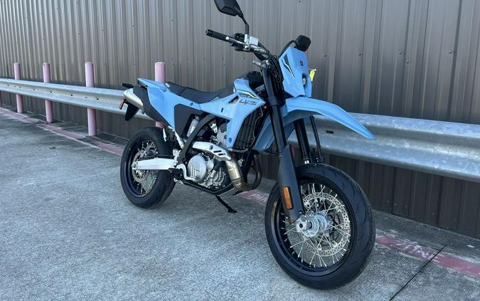 2025 Suzuki DR-Z4SM
