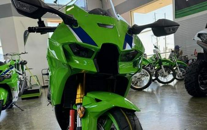 2024 Kawasaki Ninja® ZX™-10R 40th Anniversary Edition ABS