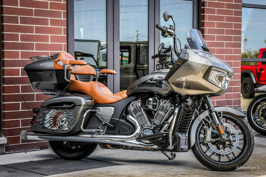 2020 Indian Motorcycle® Challenger Titanium Metallic