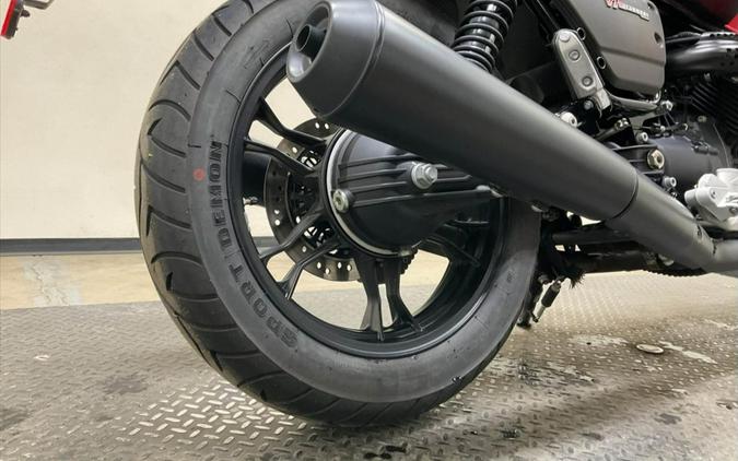 2018 Moto Guzzi V7 III