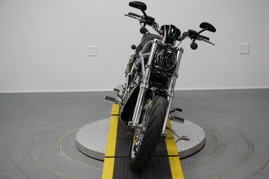 2006 Harley-Davidson® V-Rod® Brandy Wine Sunglo