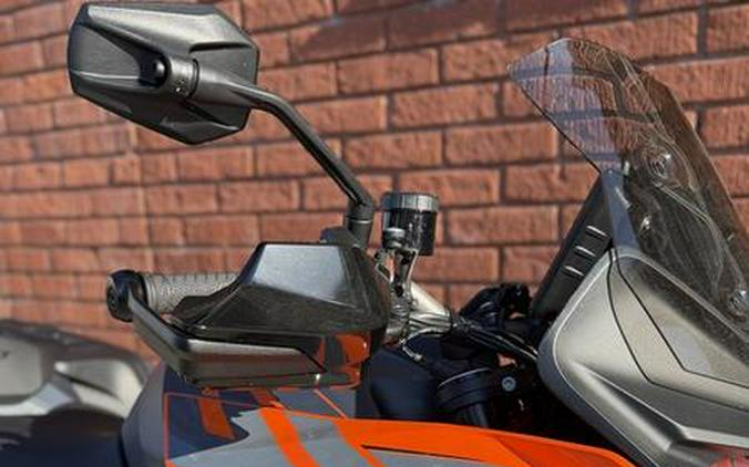 2023 KTM 1290 Super Duke GT