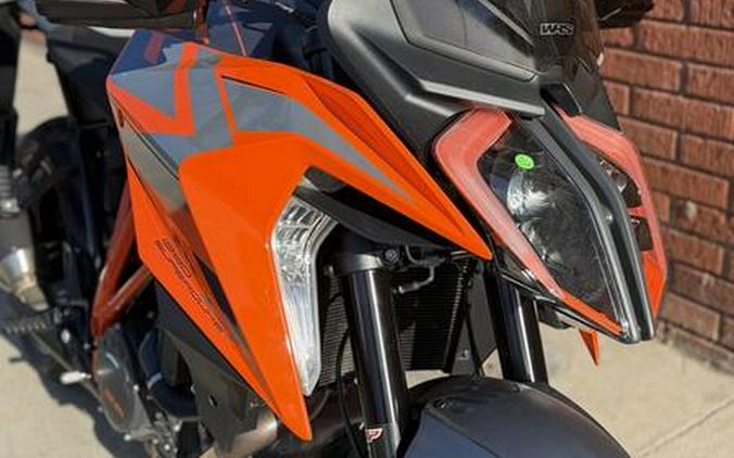 2023 KTM 1290 Super Duke GT