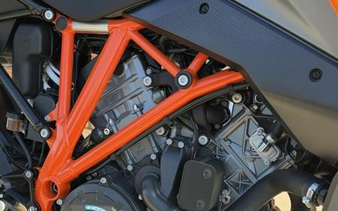 2023 KTM 1290 Super Duke GT