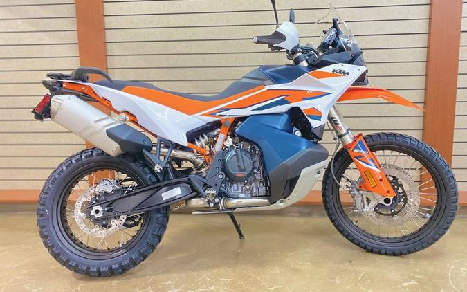 2023 KTM 890 Adventure R First Look [7 Fast Facts + 16 Photos]