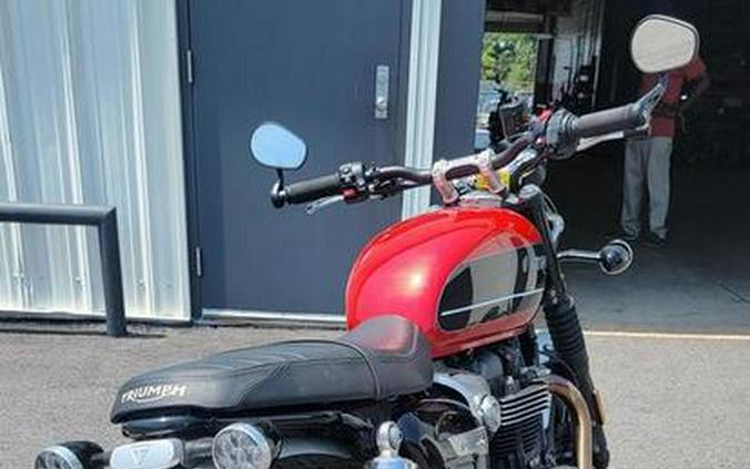 2019 Triumph Speed Twin Korosi Red and Storm Grey